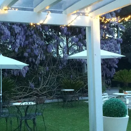 Bed & Breakfast Chartaria *