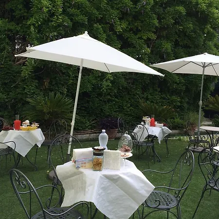 Chartaria Bed & Breakfast