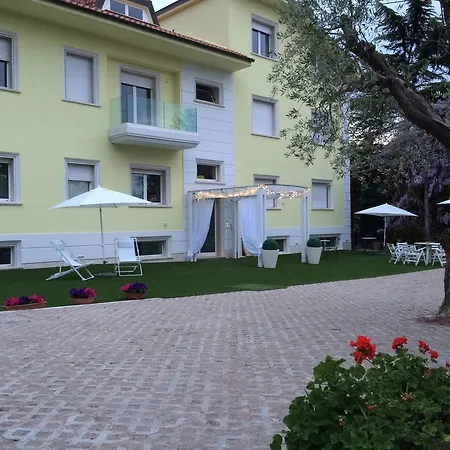 Bed & Breakfast Chartaria