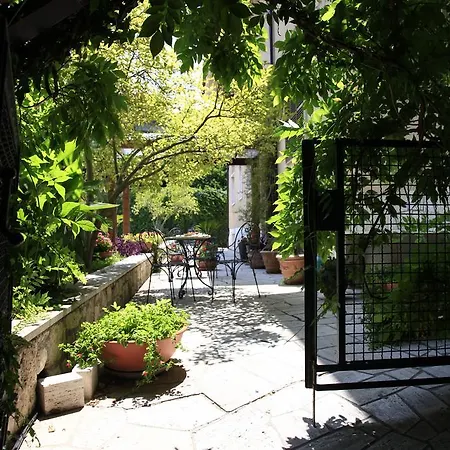 Bed and breakfast Chartaria